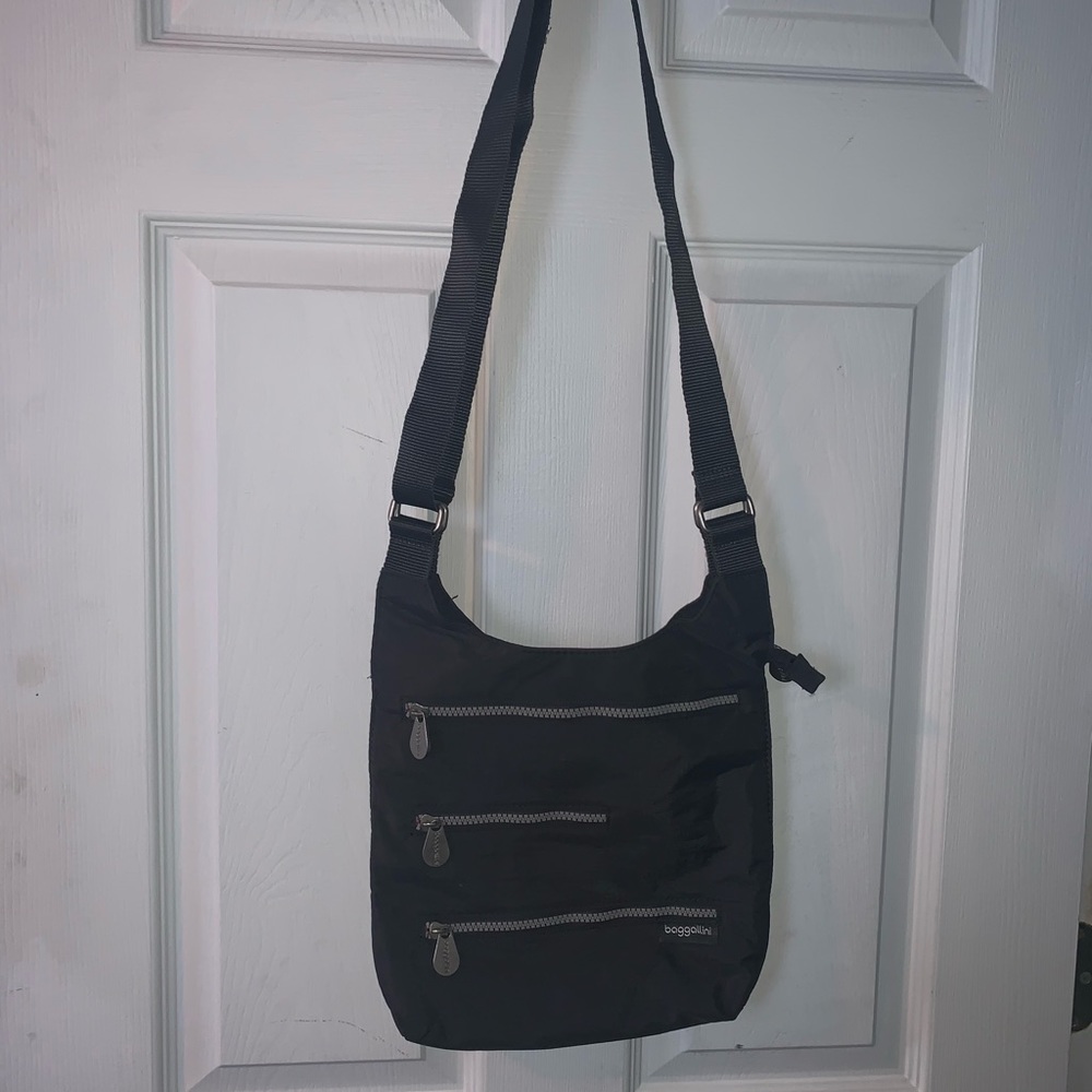 Baggallini crossbody